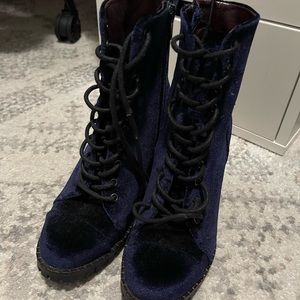 Report Signature Allon Blue Velvet Combat Boots 5.5